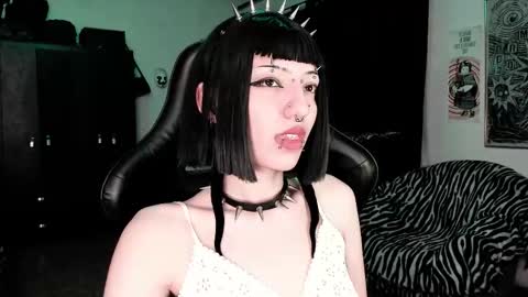 Snapshot of roxy_toxic chatting on February 2026 01:11:01 AM Roxy Independient model Help me to reach 50 thumbs up online show from February 2026 01:11:01 AM