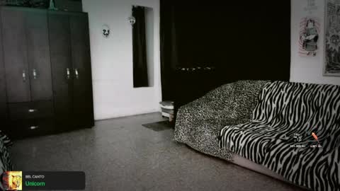 Roxy Independient model Help me to reach 50 thumbs up online show from March 2026 01:07:02 AM