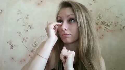 roxyfox18x01 online show from April 2026 07:59:02 AM