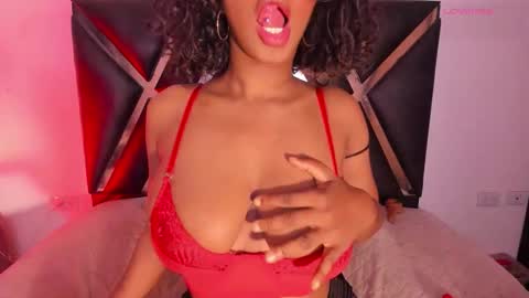 Snapshot of roxyjordan chatting on January 2026 10:52:02 AM Roxxy Queen online show from January 2026 10:52:02 AM