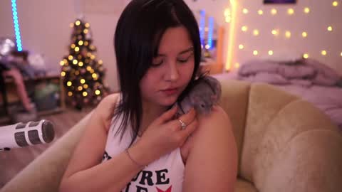 roxysuh online show from January 2025 03:15:01 AM