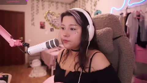 Snapshot of roxysuh chatting on May 2026 08:19:02 AM roxysuh online show from May 2026 08:19:02 AM