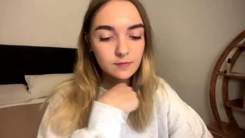 Roxy online show from April 2026 02:22:01 PM