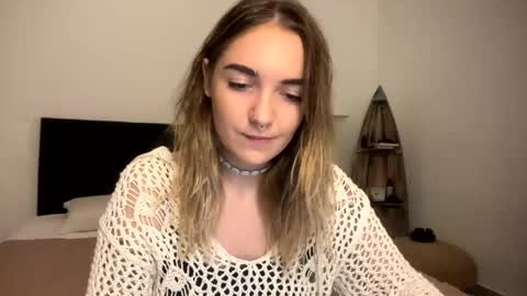 Roxy online show from April 2026 01:16:02 PM