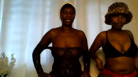 Snapshot of royal_petite10 chatting on June 2026 11:34:01 AM kate online show from June 2026 11:34:01 AM