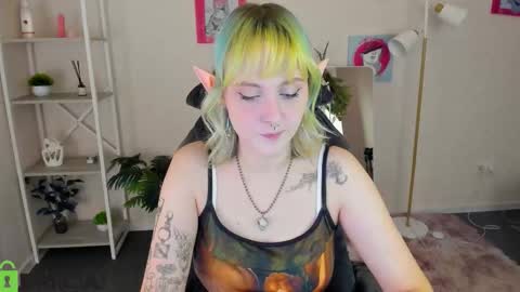 Snapshot of roziett_belle chatting on February 2026 09:08:01 AM Roziett online show from February 2026 09:08:01 AM