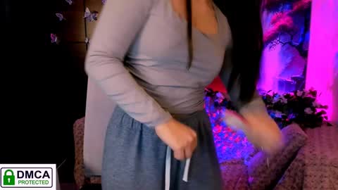 Snapshot of rozmary_ket chatting on January 2025 03:40:01 PM Im Rozmary nice to meet you 3 online show from January 2025 03:40:01 PM