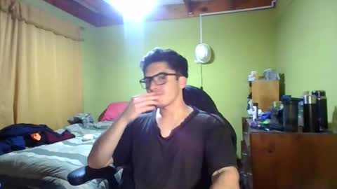 Snapshot of rpaulo25 chatting on June 2026 04:43:02 AM rpaulo25 online show from June 2026 04:43:02 AM