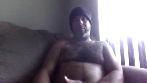 rubbingoneout714 online show from December 2024 11:00:01 PM