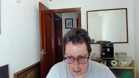 Snapshot of ruben433928 chatting on June 2026 10:19:01 AM Ruben online show from June 2026 10:19:01 AM