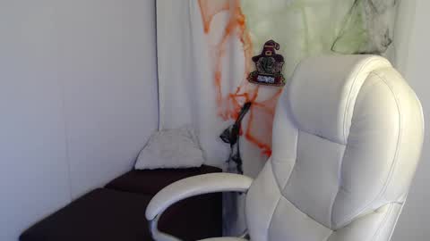 Rubi online show from October 2025 11:39:01 PM