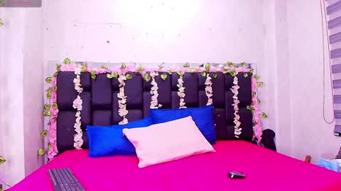 Rubi online show from October 2025 07:12:02 PM