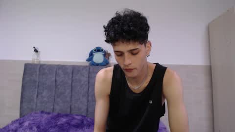 Snapshot of ruby__redd chatting on January 2026 10:22:02 PM Ruby and Vanie online show from January 2026 10:22:02 PM