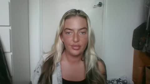 rubyredxxxoxxx online show from December 2024 03:20:02 PM