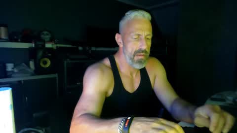 Snapshot of ruffi77 chatting on June 2026 09:06:01 PM Chico que rico Caliente online show from June 2026 09:06:01 PM