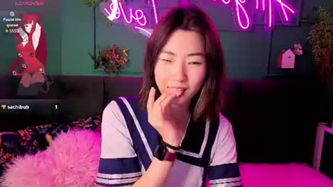 Snapshot of runi_asian chatting on June 2026 01:19:01 AM Runi online show from June 2026 01:19:01 AM