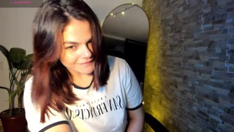 Lorenn online show from December 2024 03:00:02 AM