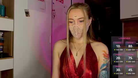 Snapshot of russian_sexy_girl5 chatting on November 2025 04:40:01 PM Mary online show from November 2025 04:40:01 PM