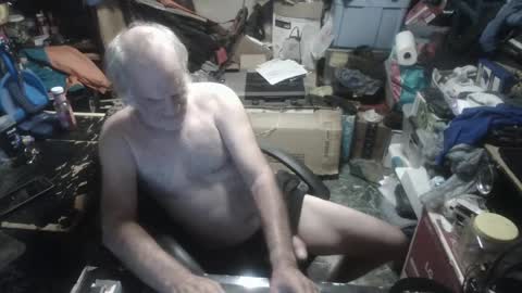 Russtenail21 online show from September 2025 06:08:02 PM