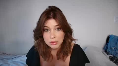 Snapshot of russypussy141 chatting on October 2025 02:31:01 PM Alex online show from October 2025 02:31:01 PM