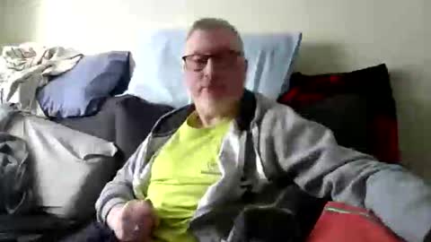 rusty69x online show from October 2025 10:33:02 AM