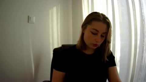 Nika online show from September 2025 03:22:01 PM