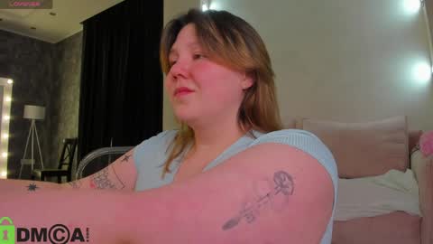Snapshot of rutholiver chatting on May 2026 09:26:02 AM Ruth GMT2 Mon 10 AM - 4 PM Tue 10 AM - 4 PM Thu 3-9 AM Fri 10 AM - 4 PM Sun 10 AM - 4 PM. online show from May 2026 09:26:02 AM