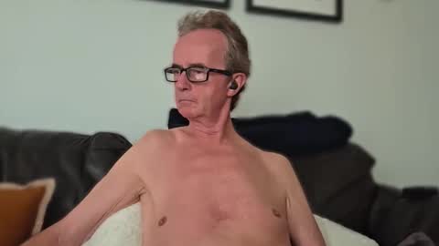 ruttingrabbit online show from November 2025 11:04:02 PM