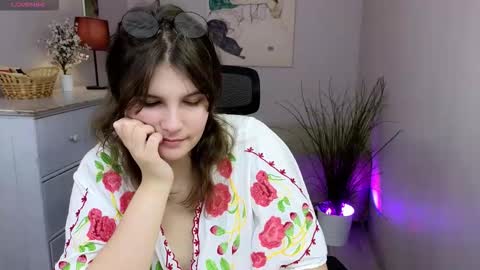 Ruyjin online show from November 2025 10:52:02 AM