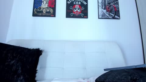 Ryan  online show from December 2024 09:33:01 AM