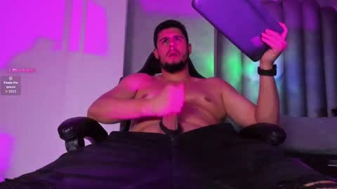 R Y A N online show from September 2025 04:00:01 AM