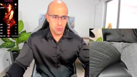 Snapshot of ryan_master_ chatting on January 2025 12:09:02 PM ryan_master_ online show from January 2025 12:09:02 PM