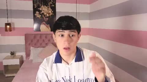 Snapshot of ryan_valentino chatting on July 2026 02:07:02 PM ryan valentino online show from July 2026 02:07:02 PM