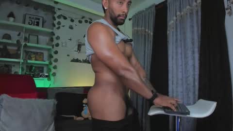 Snapshot of ryanboy30 chatting on February 2026 09:35:01 PM ryanboy30 online show from February 2026 09:35:01 PM