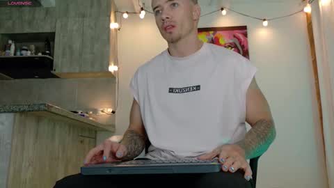 Ryan Blue ig ryannblue online show from November 2025 10:43:01 PM