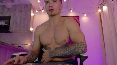 Ryan Blue ig ryannblue online show from November 2025 12:00:01 AM