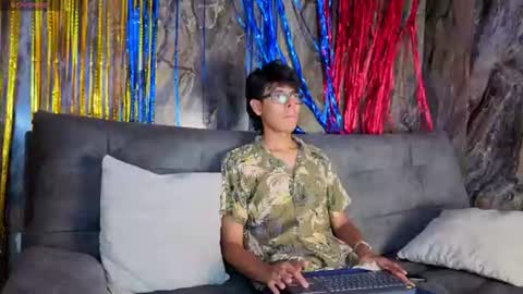 Snapshot of ryann_wolf chatting on June 2026 07:49:01 PM ryann_wolf online show from June 2026 07:49:01 PM