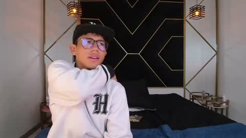 RyanPricee online show from October 2025 04:04:01 AM