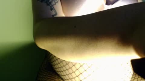 SINGLE WIDOWED MOM online show from June 2026 04:42:01 PM