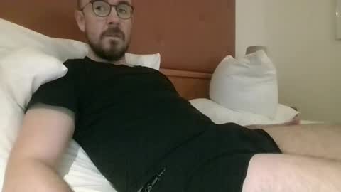 Snapshot of s_i_q chatting on October 2025 07:14:02 PM s_i_q online show from October 2025 07:14:02 PM