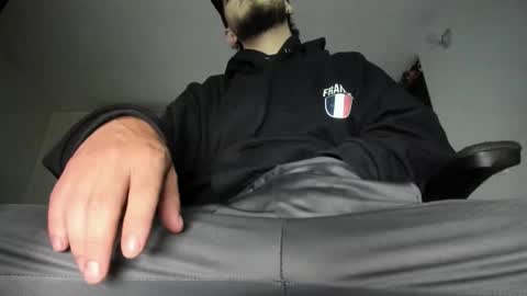 Snapshot of s_sven chatting on September 2025 01:49:01 AM Steven Independent online show from September 2025 01:49:01 AM