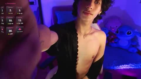 Santi  online show from September 2025 01:27:01 AM