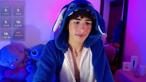 Santi  online show from September 2025 01:53:02 AM