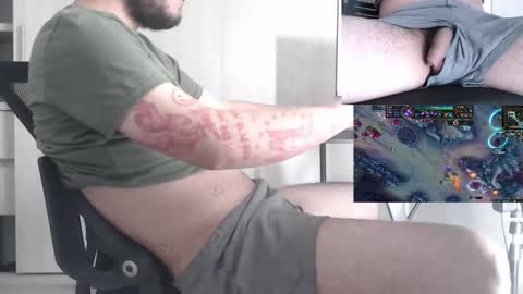 Saat online show from November 2025 03:28:01 AM