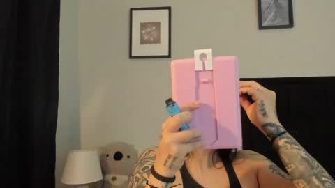           online show from January 2026 06:44:01 PM