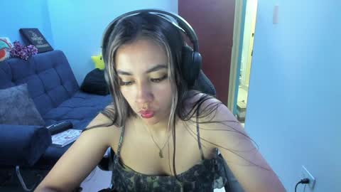 Angie  online show from December 2024 03:26:01 AM