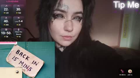 Snapshot of sabrina_raiders_666 chatting on February 2025 03:50:01 AM Lilith Solar online show from February 2025 03:50:01 AM