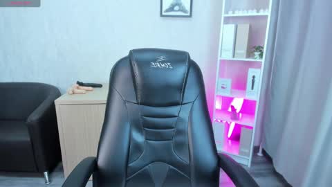 GMT7TueWedThuFriSatSun 0100am-0700am online show from March 2025 08:52:02 PM