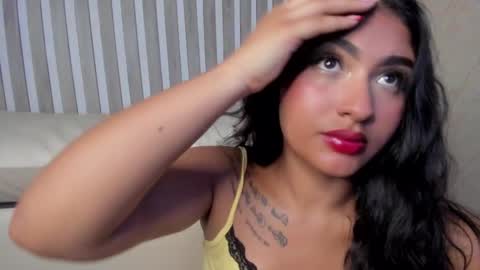 mariana  online show from February 2025 11:21:02 PM