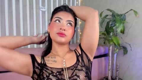 mariana  online show from September 2025 09:15:02 PM